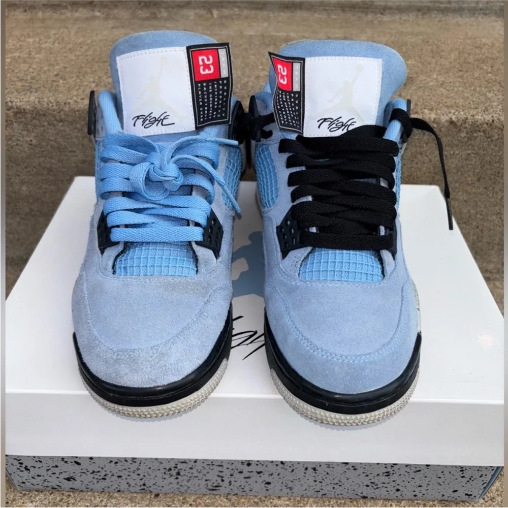 Air Jordan 4 retro SE ‘UNC’ size 8.5 men’s with box - Picture 4 of 7